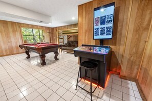 Spielezimmer