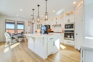 Kitchen | Dining Area