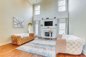 Living Room | Main Level | Smart TV | Fireplace