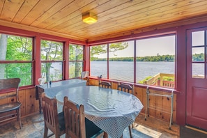 Sunroom | Dining Area | 1st Floor