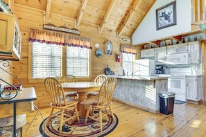 Dining Table | Dishware & Flatware | 1st Floor