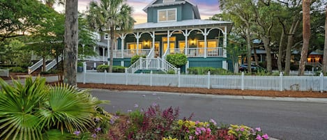 Enjoy the lowcountry sunsets at 25 Atlantic Beach!