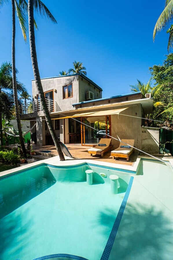 Pool
