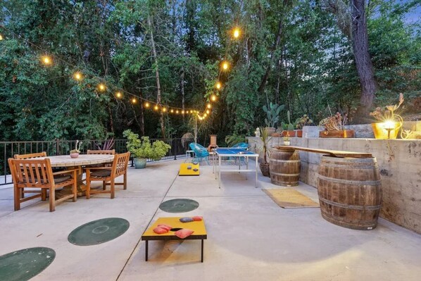Outdoor dining