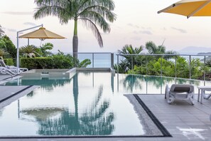 Swimming pool (2)
