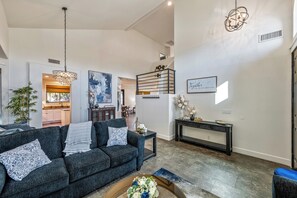 Step into this spacious 3bd/2.5 bath vacation home.
