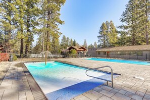 The Inn at Seventh Mountain Resort | Community Pool Area