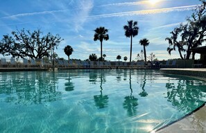 Cattail Recreation - 1.6 Miles Away - Pool