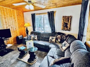 Spacious living room