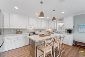 Kitchen with Breakfast Bar