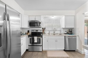 Modern design meets functionality, perfect for cooking up family meals and sharing good times