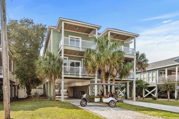 7th Ave Breezy Beach House 