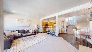Open Floor Plan - Nice open floor plan