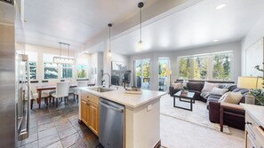 Open Floor Plan - Nice open floor
