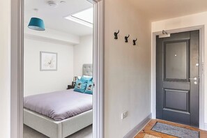 Enjoy a 5 star nights sleep with our crisp linen and comfortable bedding