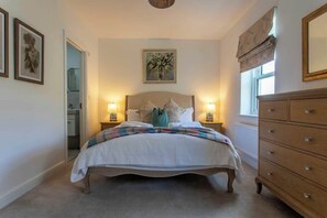 Master king bedroom with ensuite