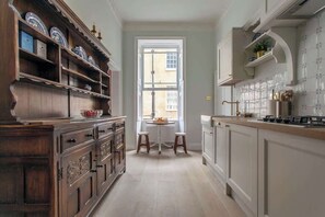 Fully-equipped kitchen