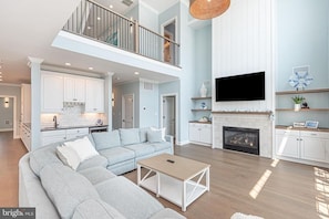 Plenty of space for the entire Family to enjoy!