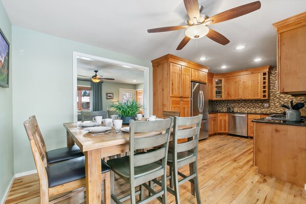 Kitchen and Dining Area | Seating for 7!