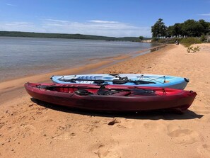 kayak rentals for $50 for the entire stay (1)