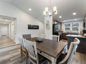 A cozy breakfast spot for the whole fam.