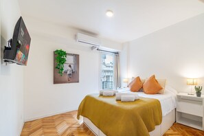 Bed,Bedroom