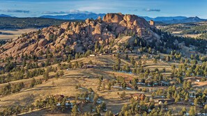 3 acres of private land in the middle of stunning mountains and boulders