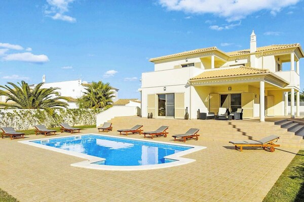 Villa Gianni - Cuatro Habitaciones Villa, Capacidad 8 - Albufeira
