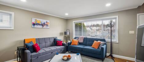 Architecture, Building, Furniture, Indoors, Living Room