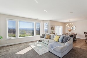 Home Decor, Architecture, Building, Furniture, Indoors