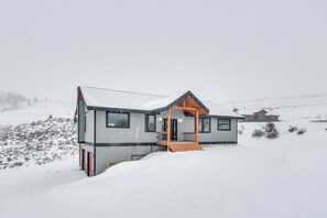 Exterior | Single-Story Home | Central Heating | Free WiFi