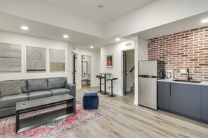 Central Heating (Controlled by Upstairs Unit) | Free WiFi