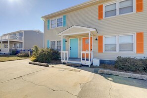 Parking | Community Lot (2 Vehicles)