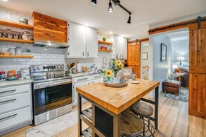Kitchen | Drip Coffee Maker