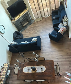 Spacious living room