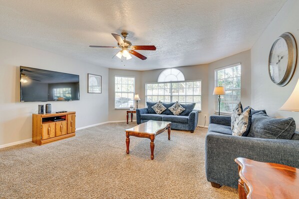 Kissimmee Vacation Rental | 3BR | 2BA | 1,357 Sq Ft | Small Step to Enter