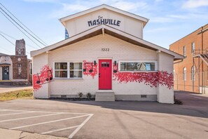 Welcome to The Kaleidoscope! Our building is located in the trendy & hip East Nashville area. Walking distance to restaurants, bars, coffee shops, breweries and shopping! Only 3 miles from the Downtown Broadway bars.