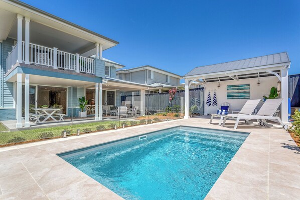 Pool & Pool House