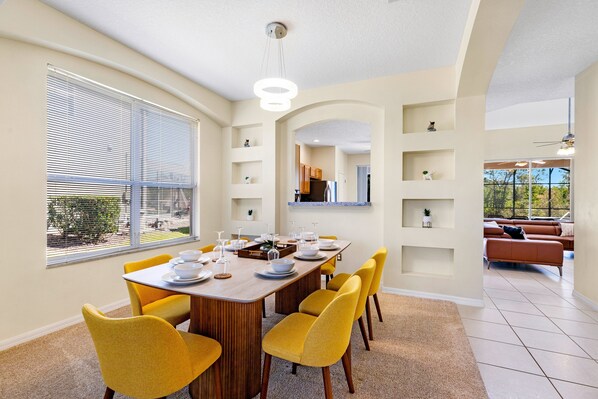 Alternate view of the dining room.
