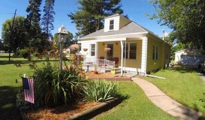 WELCOME to Mayflower Country Home
