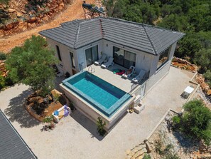 Bougainvillea 
*pointed hill villas