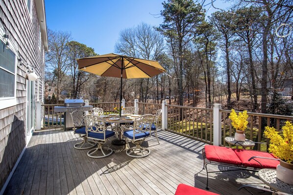 Deck with grill