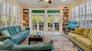 2-212 FLEMING ST living - 1