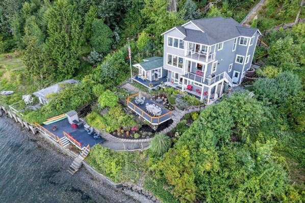 Birdseye view of this amazing property located right on the beach!