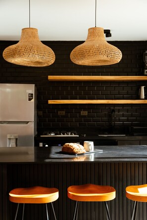 Kitchen (2)
