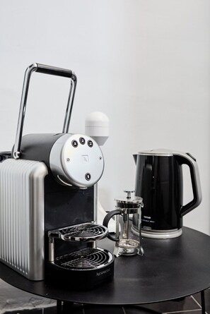 Kaffee und/oder Kaffeemaschine