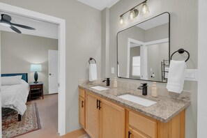 On-suite Master Bathroom 