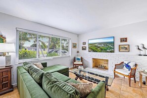 4-FrontLivingArea1