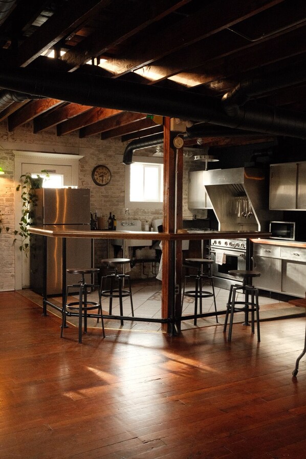 Private kitchen