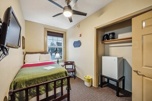 Screen, Ceiling Fan, TV, Indoors, Bed